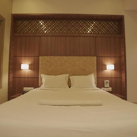 Hotel Mathoshree Thane Zewnętrze zdjęcie